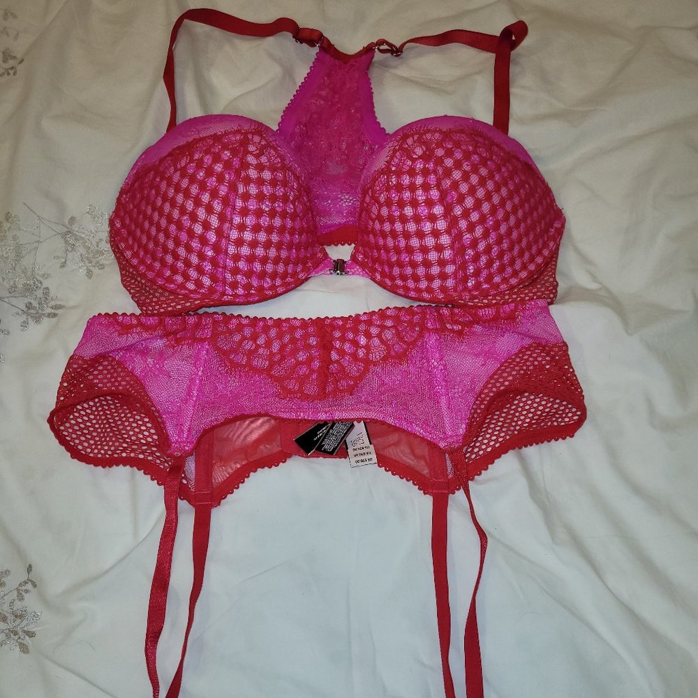 Victoria's Secret Very Sexy Bra/Garter in Red/Pink